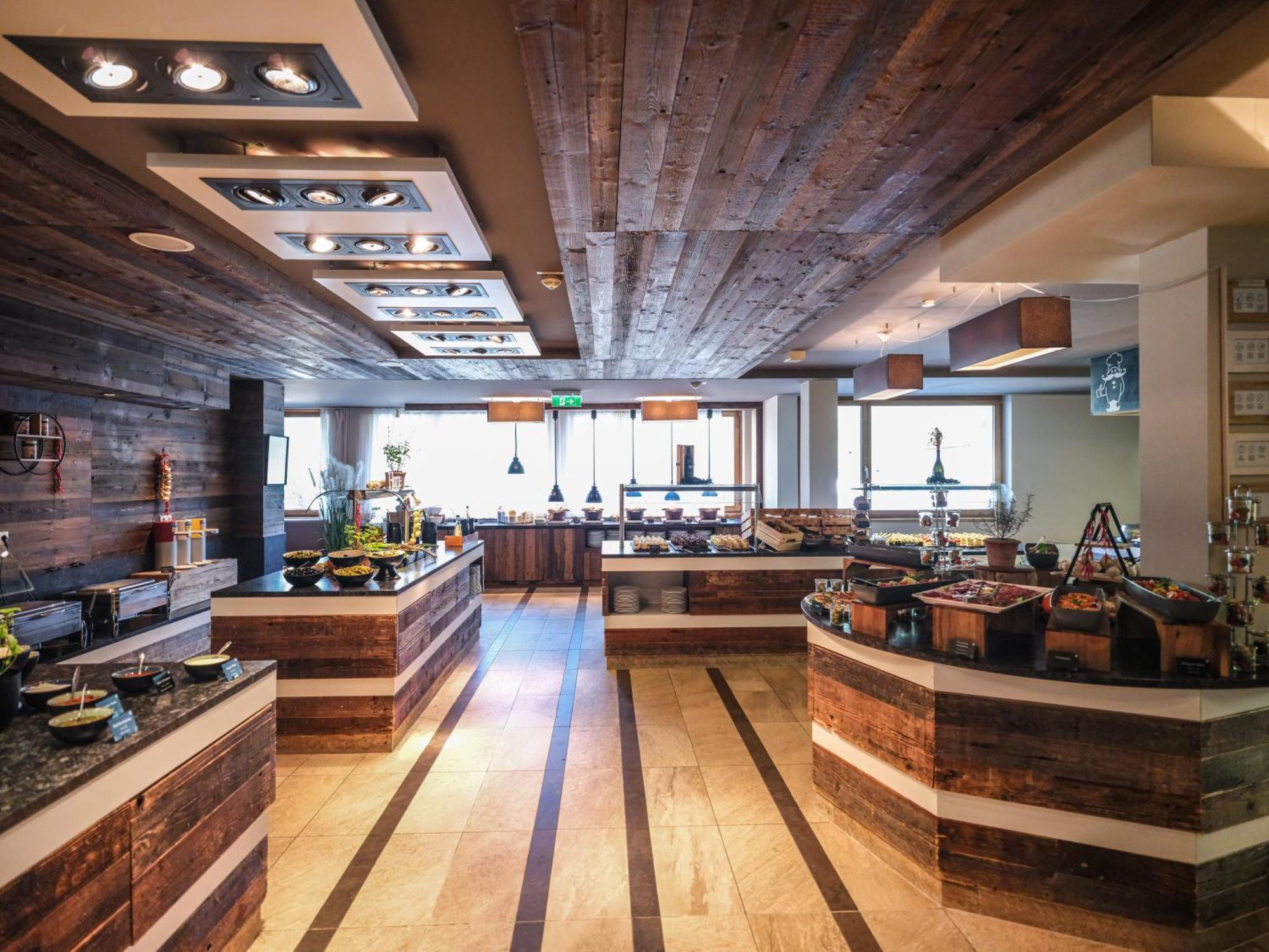 Falkensteiner Family Hotel Sonnenalpe 索内纳尔佩·纳斯费尔德 外观 照片