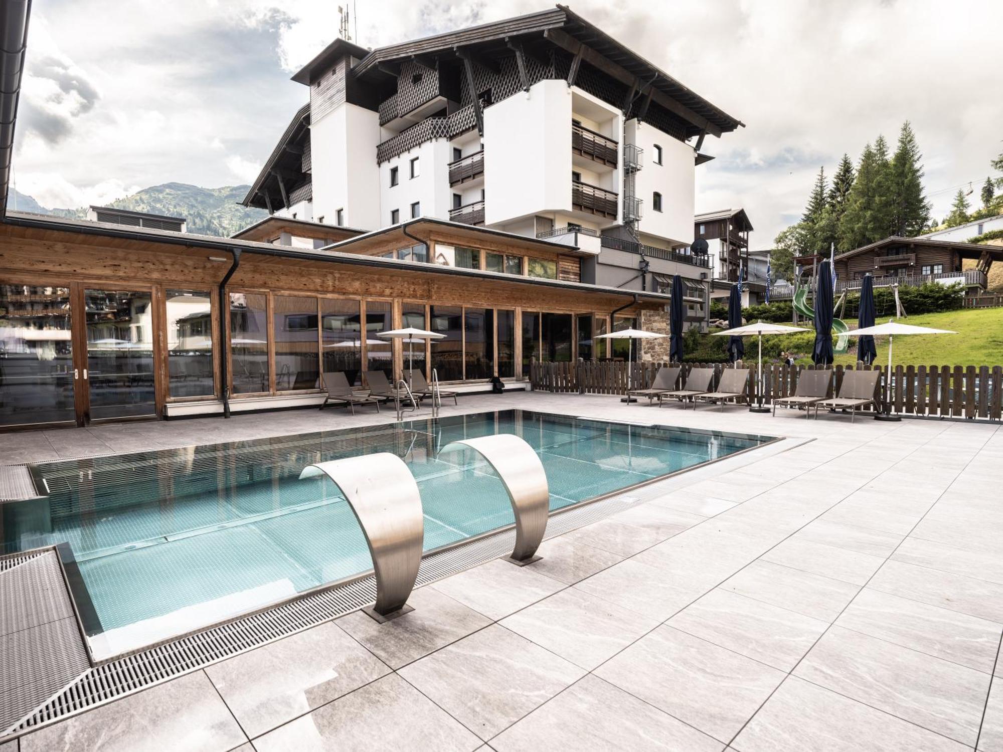 Falkensteiner Family Hotel Sonnenalpe 索内纳尔佩·纳斯费尔德 外观 照片