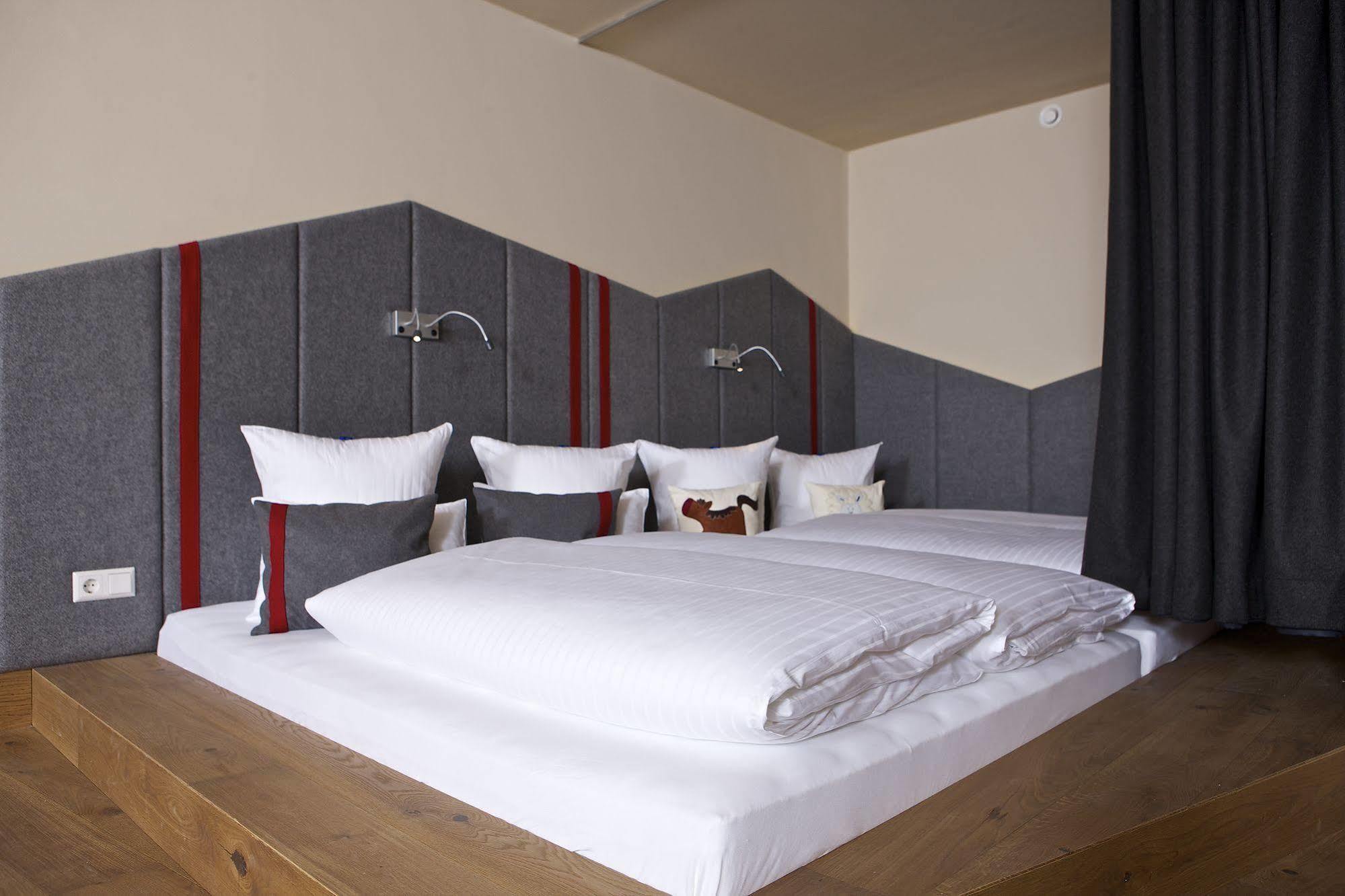 Falkensteiner Family Hotel Sonnenalpe 索内纳尔佩·纳斯费尔德 外观 照片